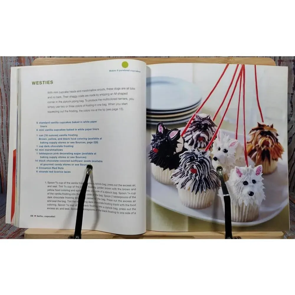 Hello, Cupcake!‎ Irresistibly Playful Creations Anyone Can Make by Karen Tack &
